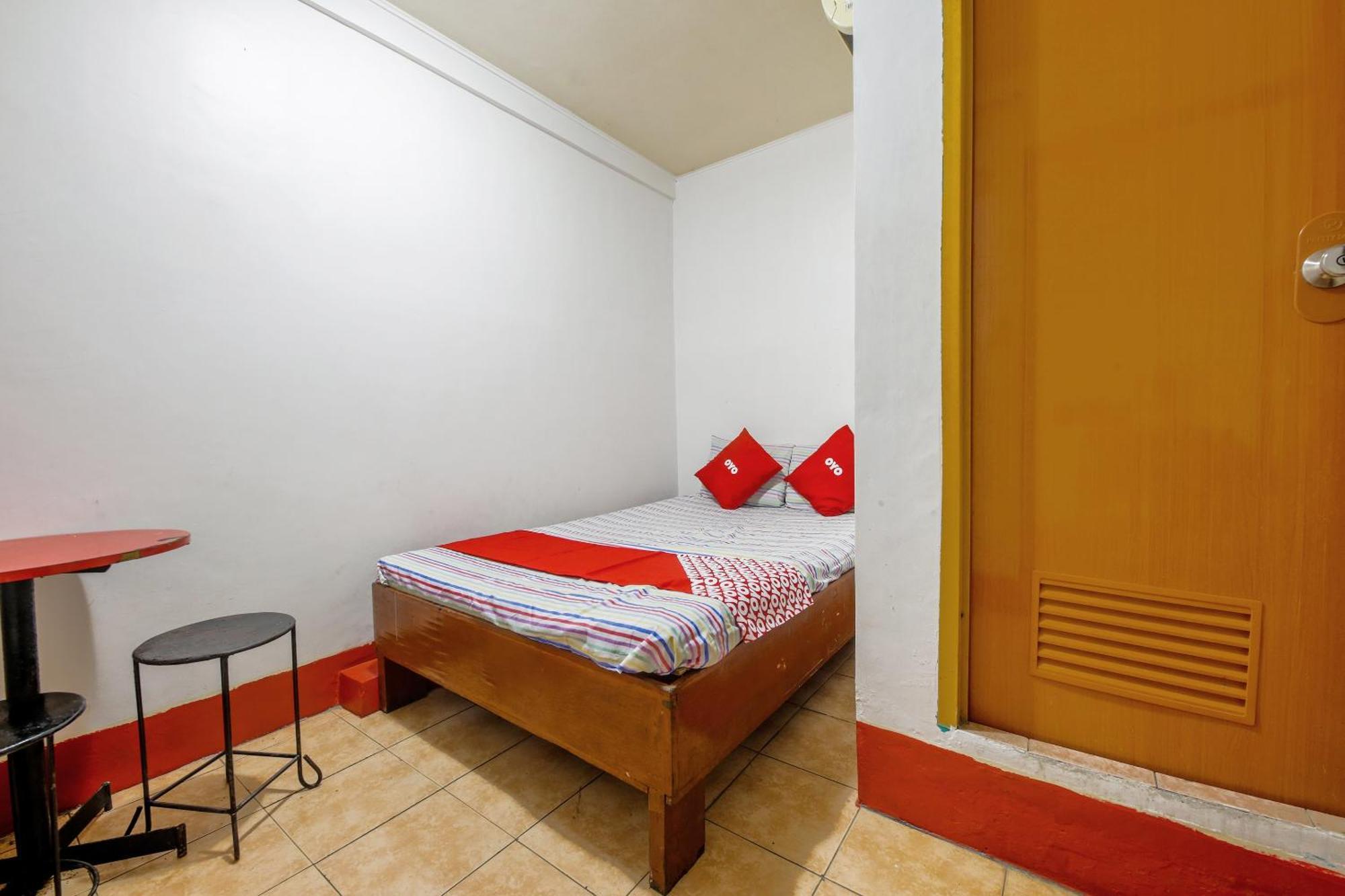 Busline Apartelle Кесон-Сити Экстерьер фото