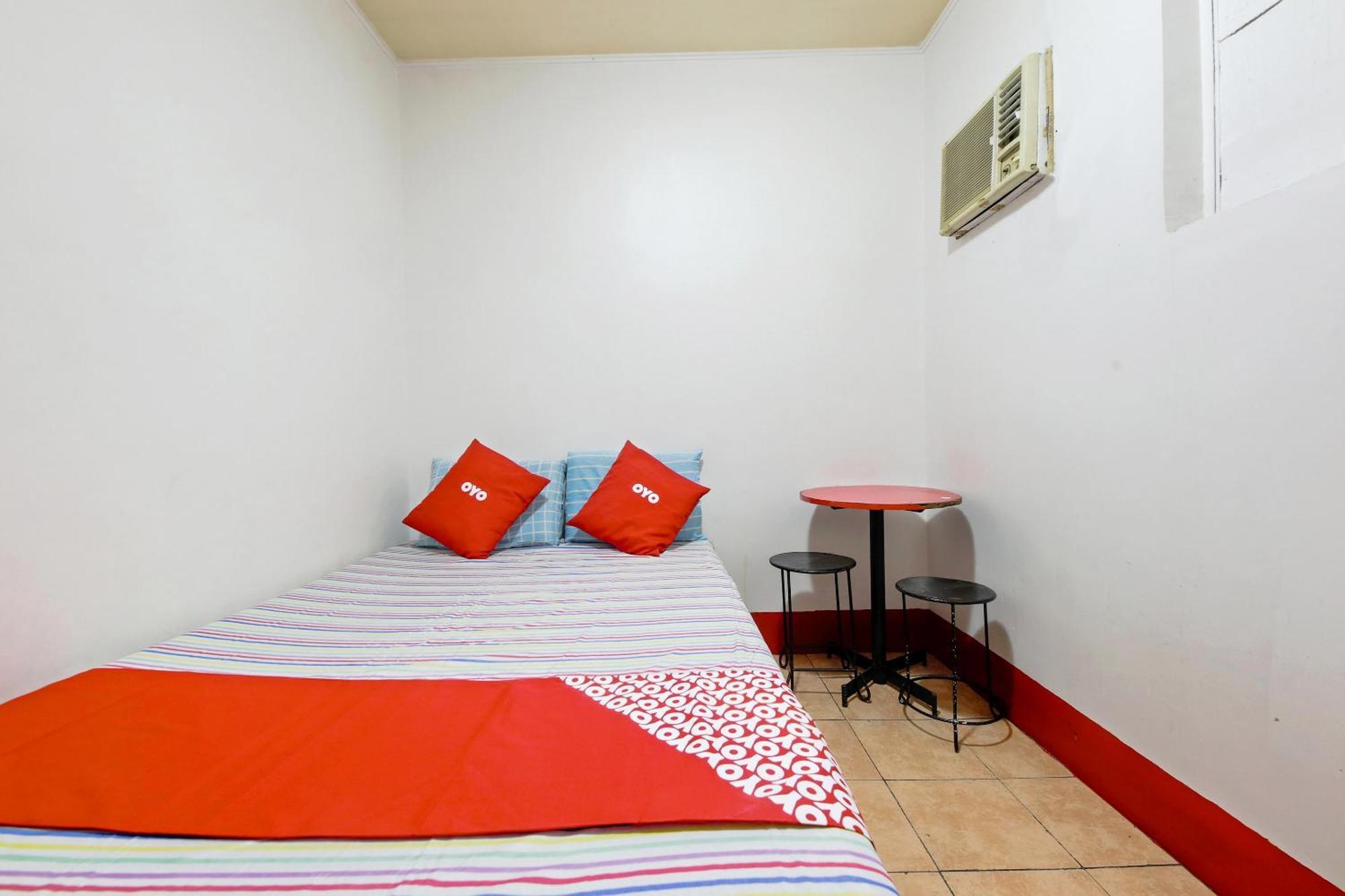Busline Apartelle Кесон-Сити Экстерьер фото