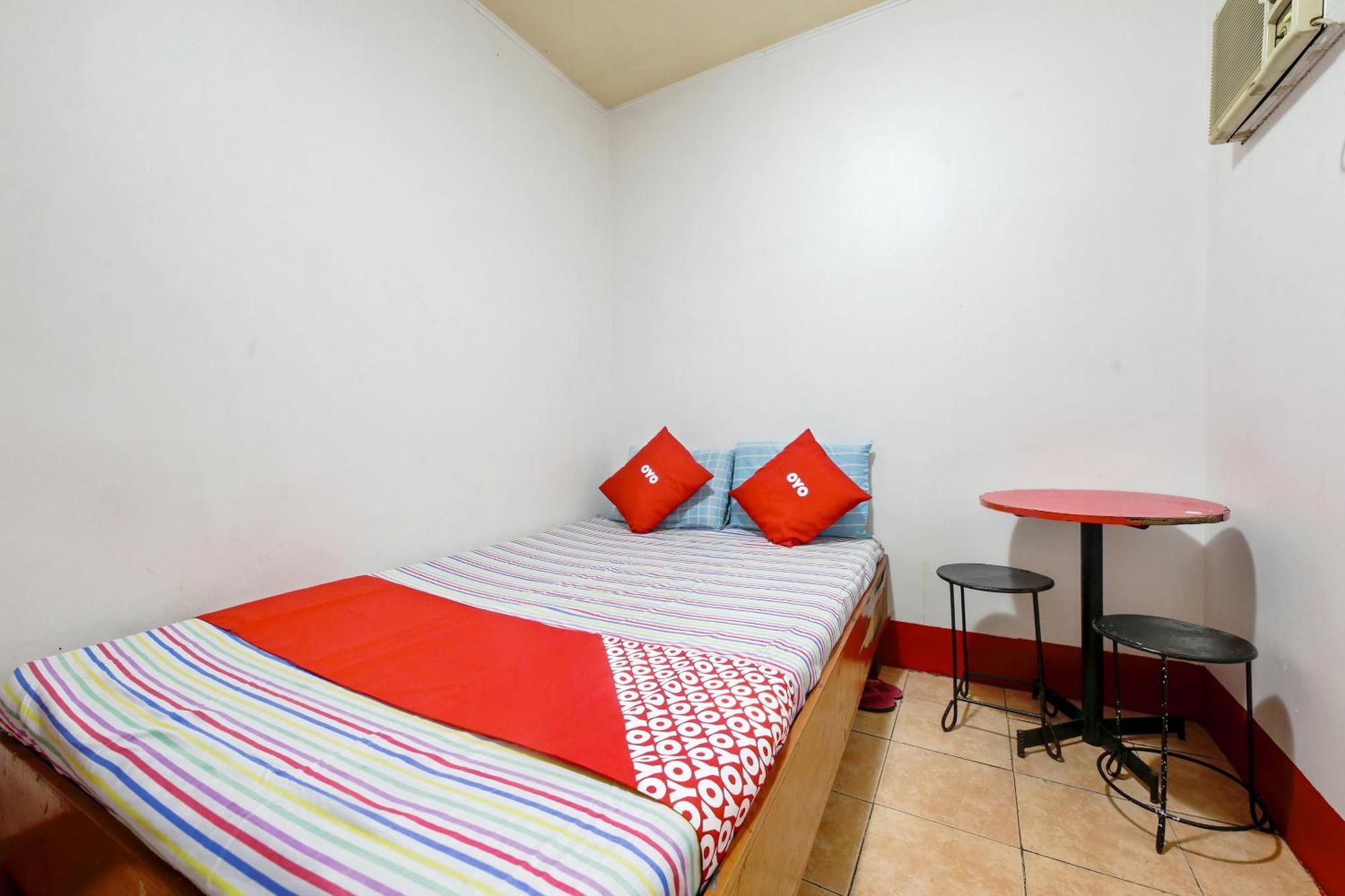 Busline Apartelle Кесон-Сити Экстерьер фото